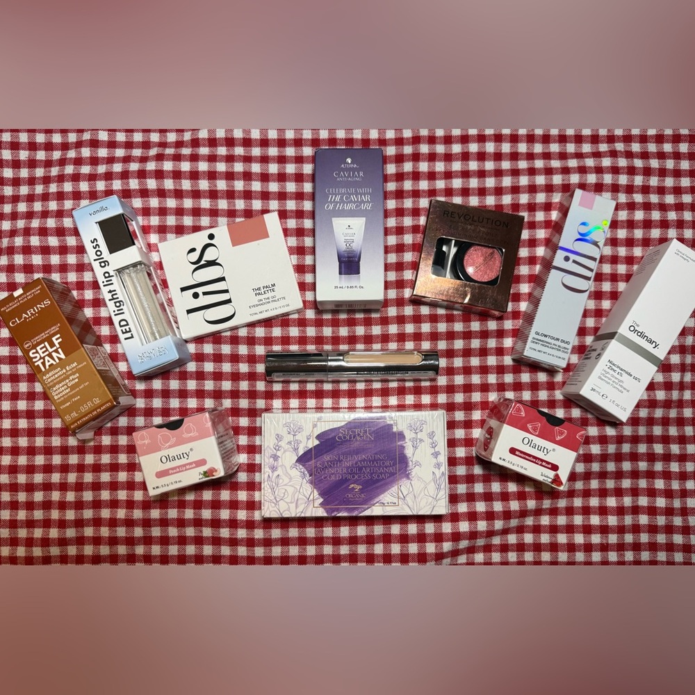 NWT Beauty Bundle.